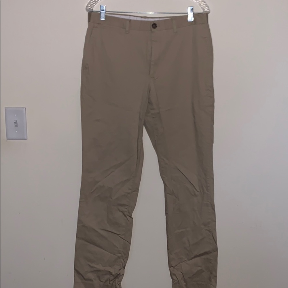 Men’s khaki dress pants